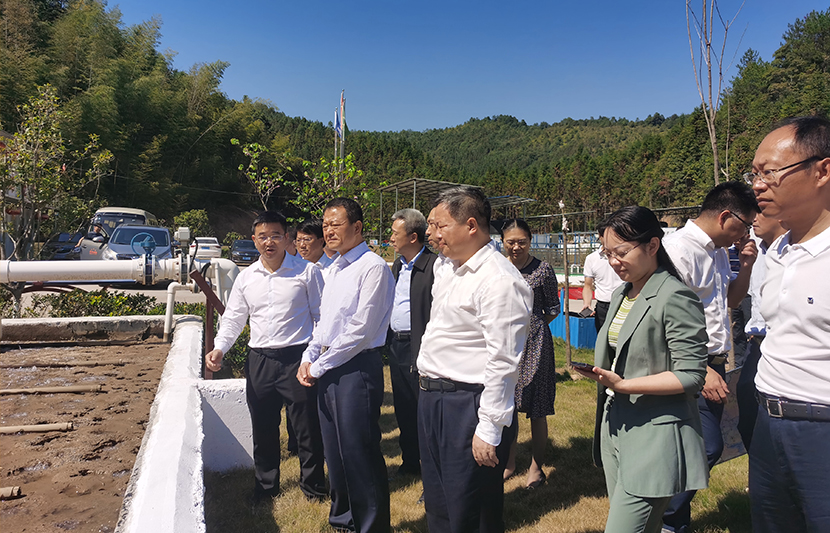 贛州市市委副書記、市長李克堅(jiān)一行蒞臨挺進(jìn)環(huán)保定南上下營稀土尾水處理站調(diào)研督導(dǎo)